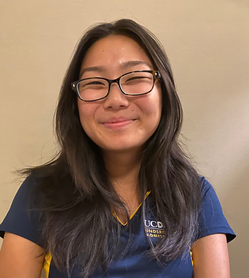 Ellie-Kwon-tour-guide-uc-davis