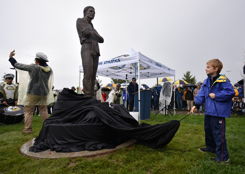 A statue honoring the late coach Jim Sochor is unveiled.