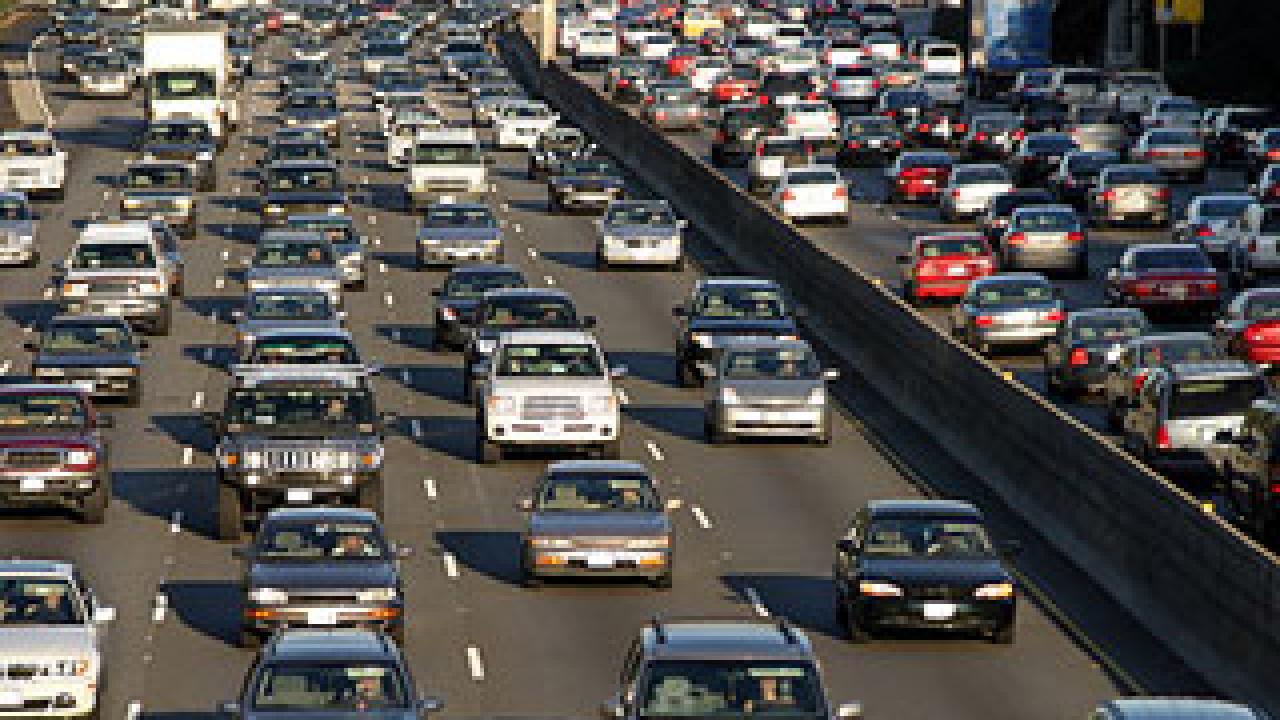 Photo: a freeway full of traffic