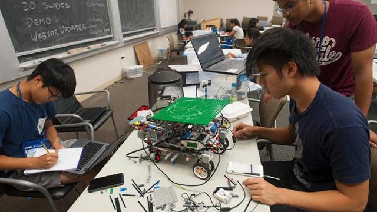 students working in an engineering lab