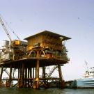 Oil well rigger ocean 
