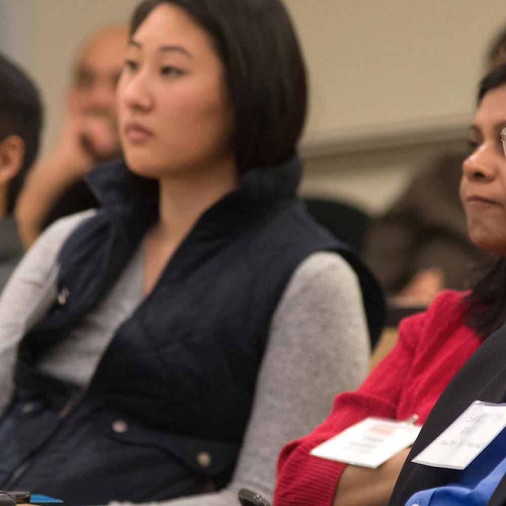 Students concentrate during a UC Davis Graduate School of Management class